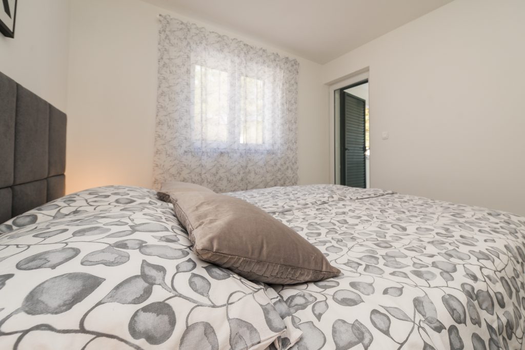 Pašman Apartmani Bella Luce spavaća soba prizemlje